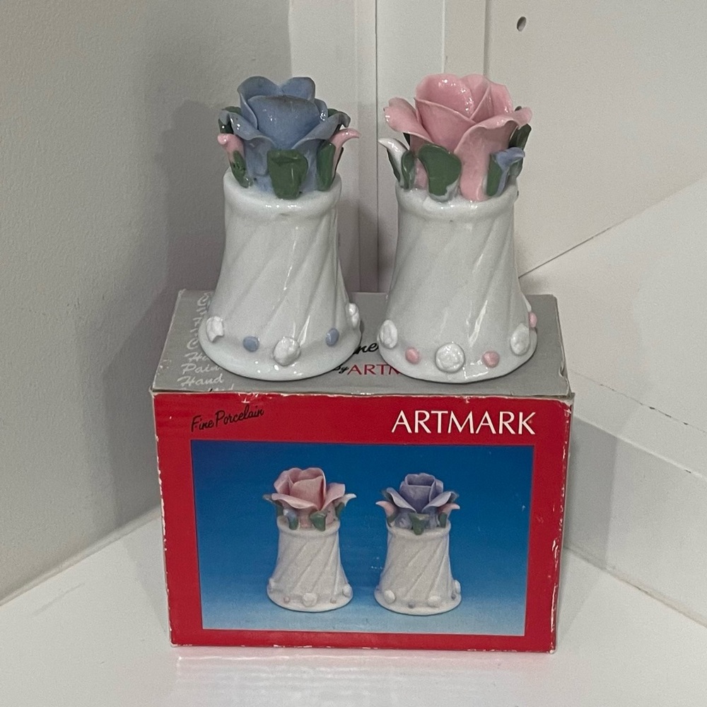 NIB Vintage 1993 Artmark Porcelain Rose Salt Pepper Shakers Pink Blue Cottage